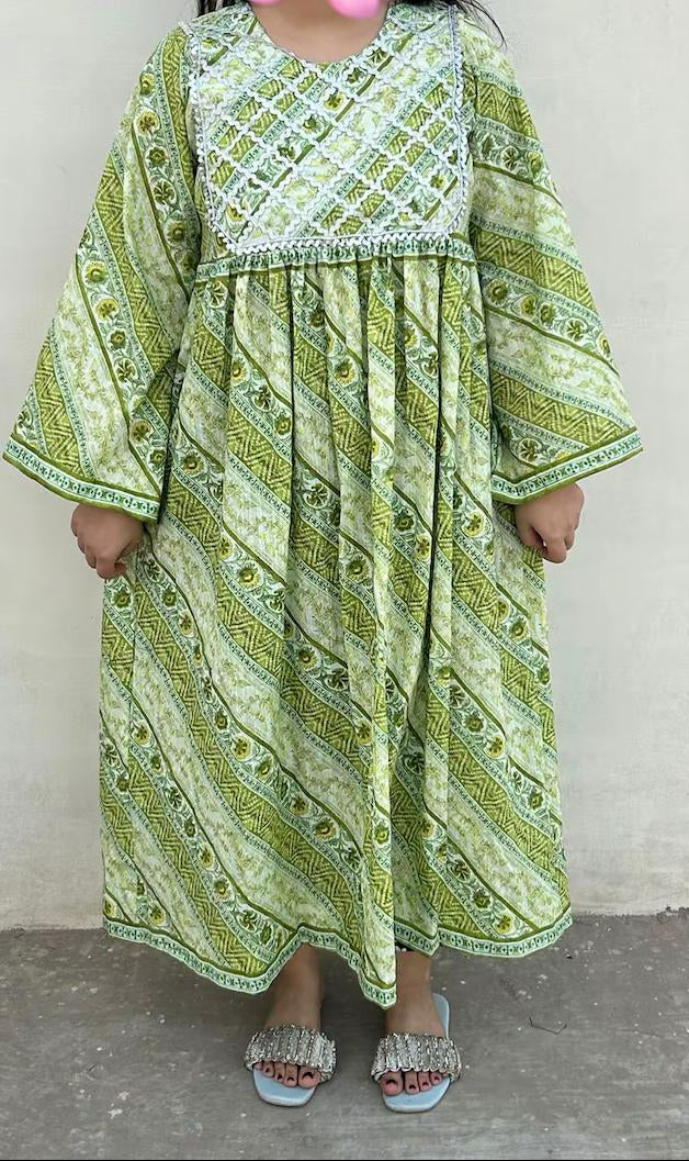 LONG FROCK COLOR GREEN